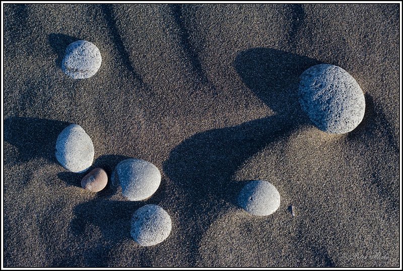 WV8X3810.jpg - Black sand at Back Beach, New Plymouth, Taranaki, New Zealand