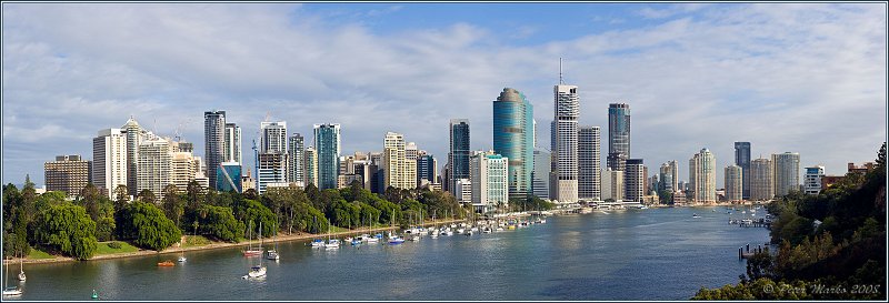 Brisbane_pano_2.jpg - Brisbane skyline panorama from Kangaroo point (14092 x 4757 pixels), Queensland, Australia.