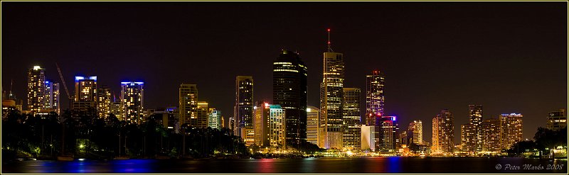 Brisbane_pano_9.jpg - Central Brisbane skyline in the night (panorama 10019 x 3062 pixels), Queensland, Australia.
