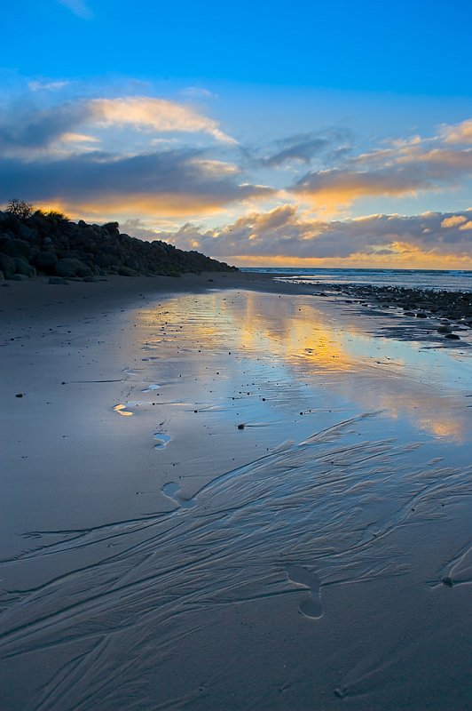 WV8X0458.jpg - Bridal footprints, Waiwakaiho River Mouth, Taranaki, New Plymouth, New Zealand
