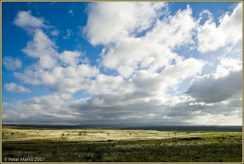 WV8X2530.jpg - Mauna Loa hidden behind the clouds, Big Island, Hawaii