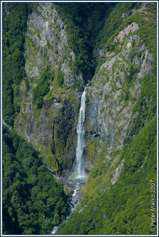 WV8X5037.jpg - Devils Punchbowl Waterfalls, Arthurs Pass National Park, New Zealand